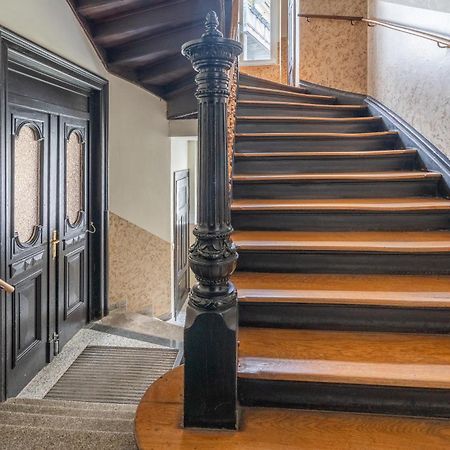 Gemuetliche Dachgeschosswohnung -Waldstrassenviertel Leipzig Bagian luar foto