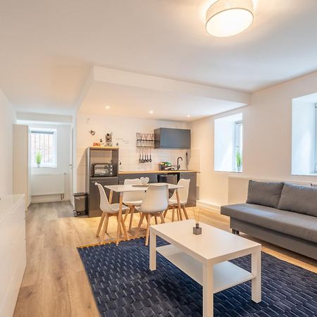 Gemuetliche Dachgeschosswohnung -Waldstrassenviertel Leipzig Bagian luar foto
