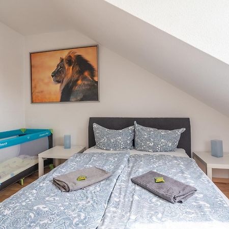 Gemuetliche Dachgeschosswohnung -Waldstrassenviertel Leipzig Bagian luar foto