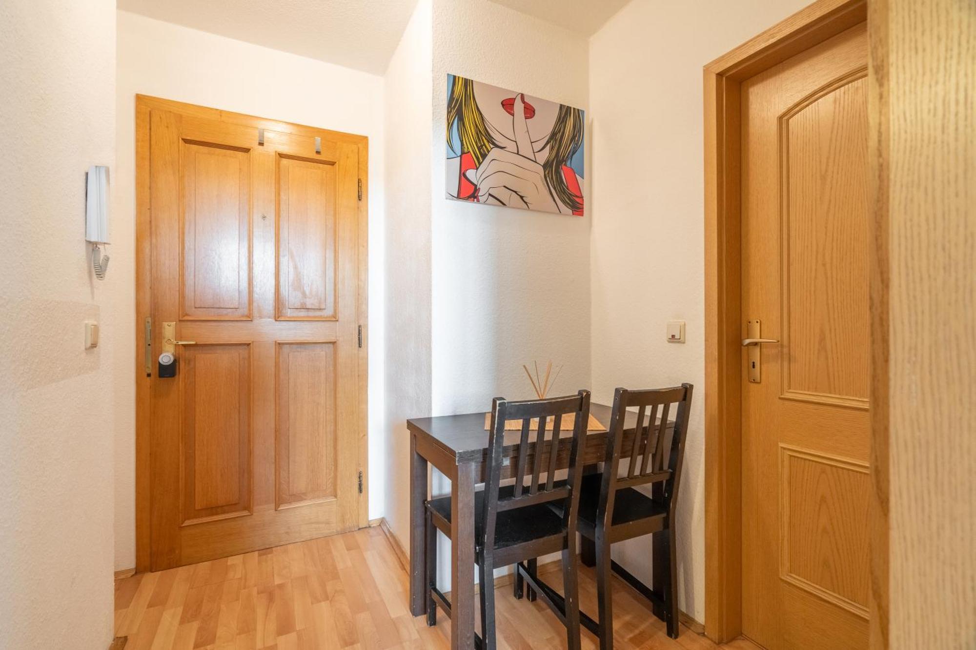 Gemuetliche Dachgeschosswohnung -Waldstrassenviertel Leipzig Bagian luar foto