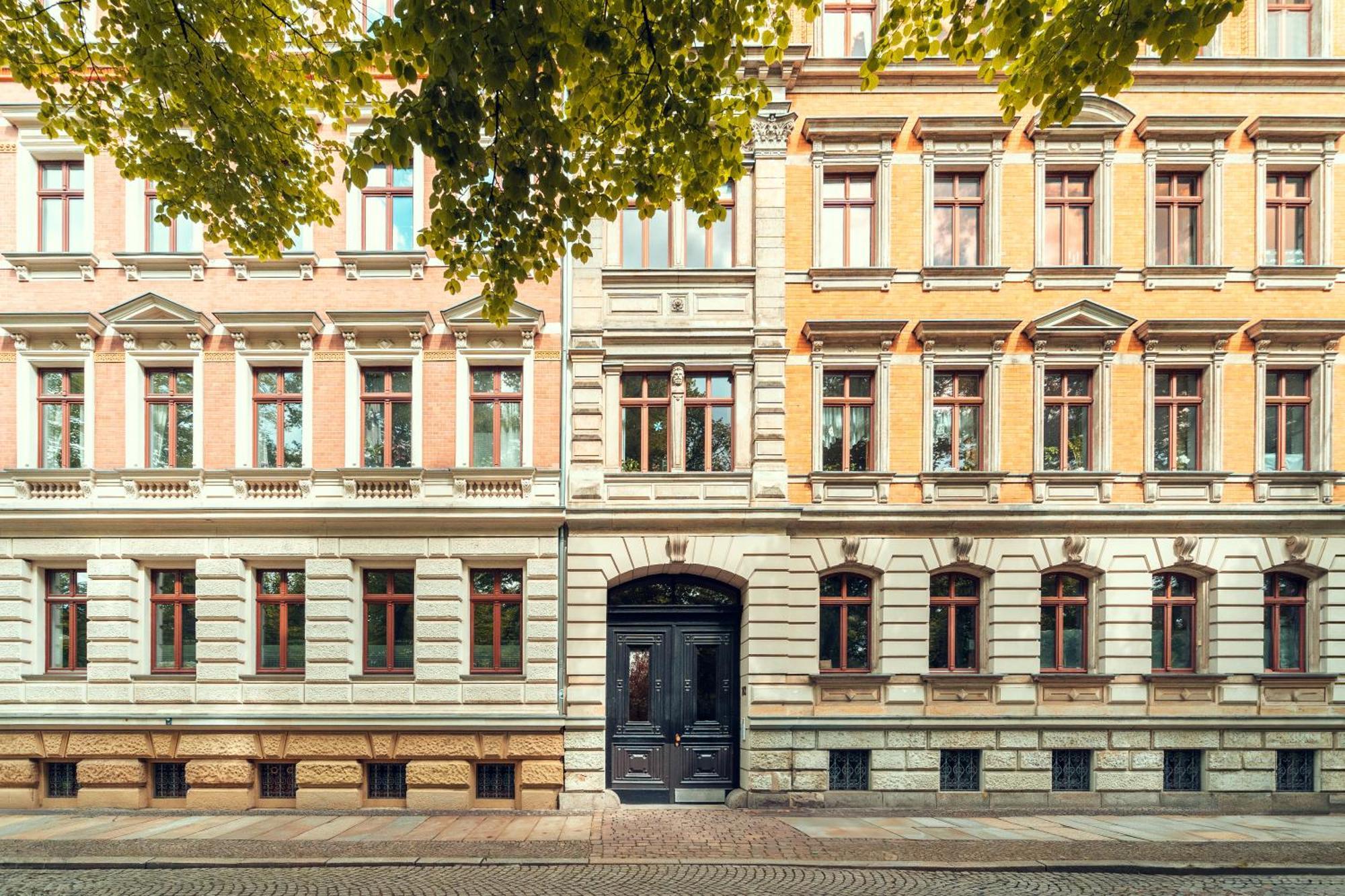 Gemuetliche Dachgeschosswohnung -Waldstrassenviertel Leipzig Bagian luar foto